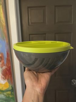 Pampered Chef Salad Cutting Bowl