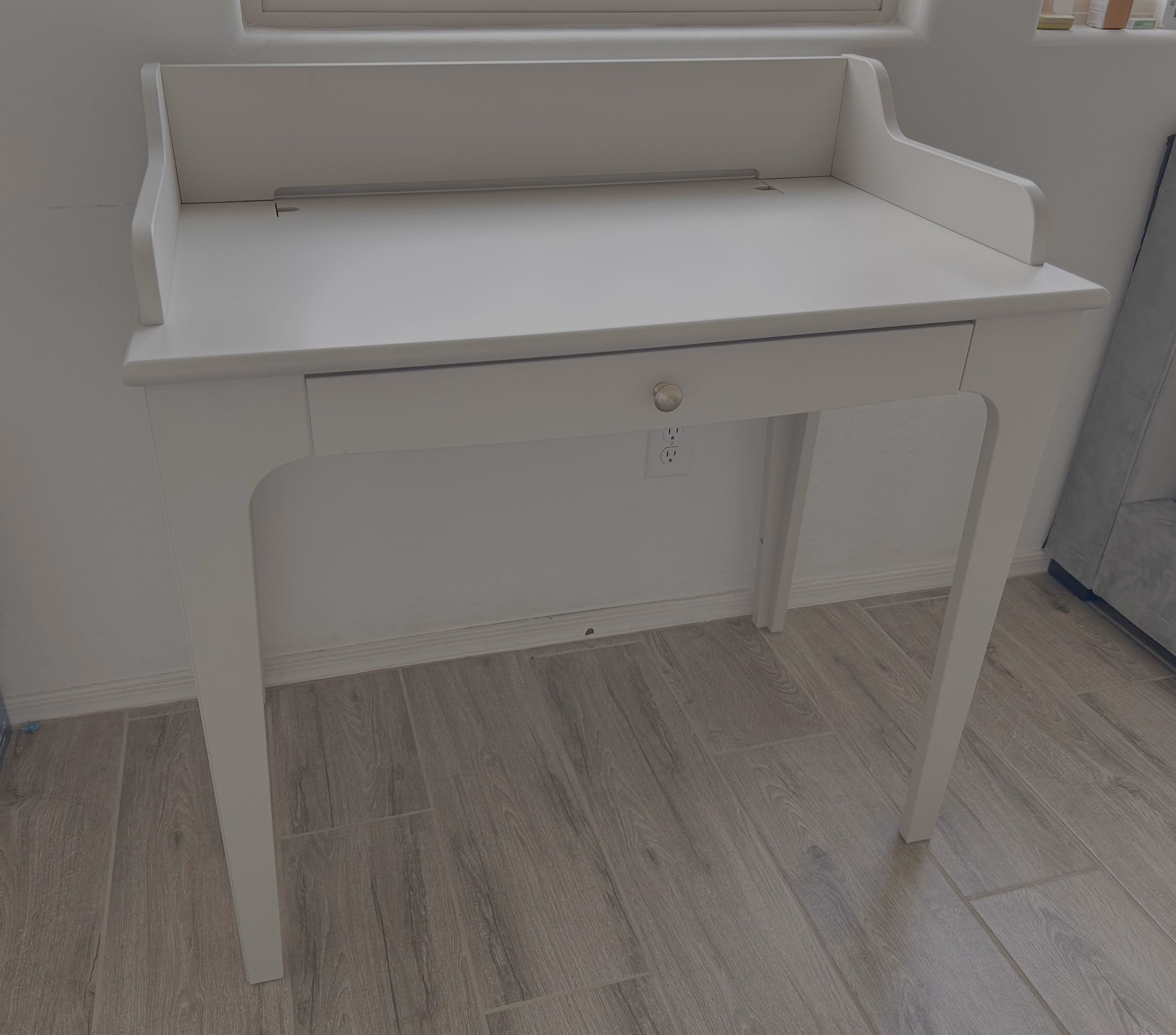 Desk, light beige