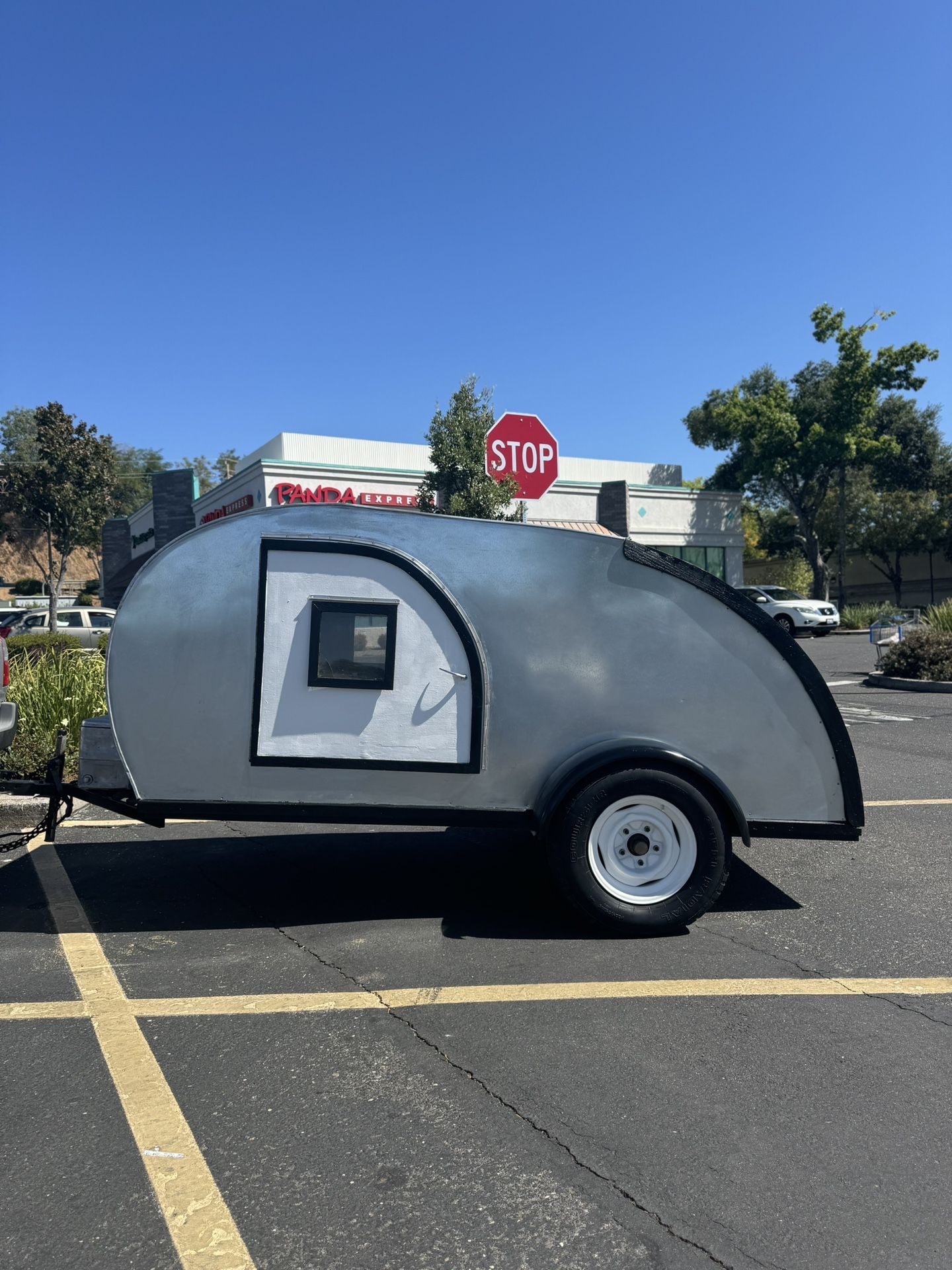 Vintage 1950s Style Teardrop Trailer 🔥