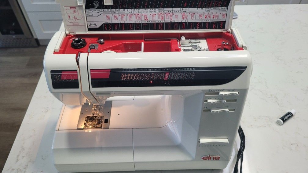 Elna 3007 Sewing Machine