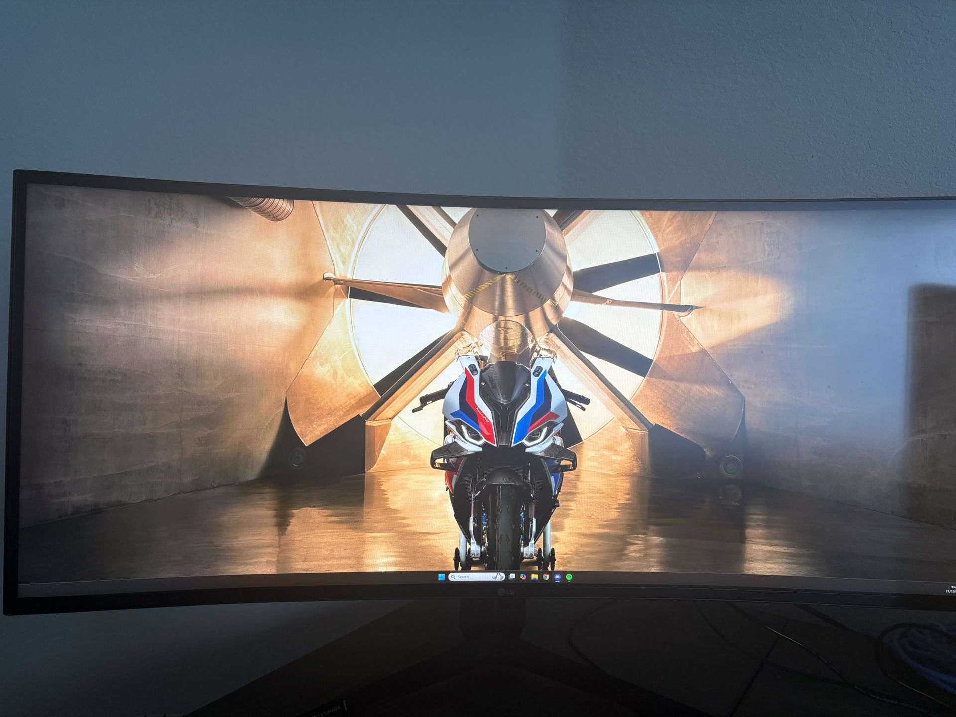 LG 34″ UltraGear 3440×1440 Curved Gaming Monitor – 180 Hz (OC), G-SYNC Ultimate