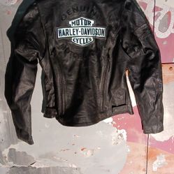 Harley Davidson MISS ENTHUSIAST Black Leather Riding Jacket Size Large

