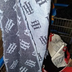 Tommy Hilfiger Scarf ..bkue