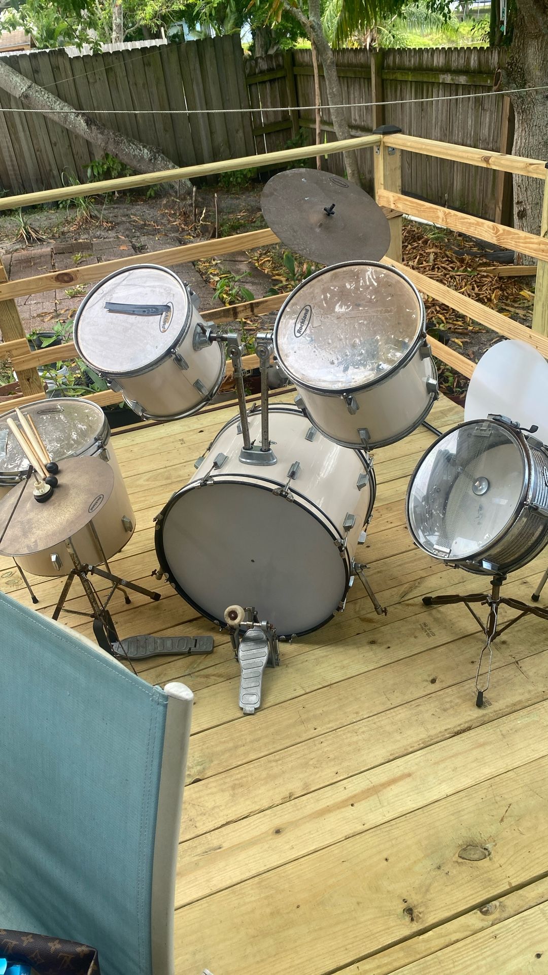 Use drum set in good condition