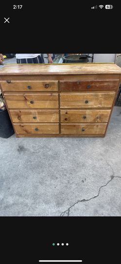 Dresser