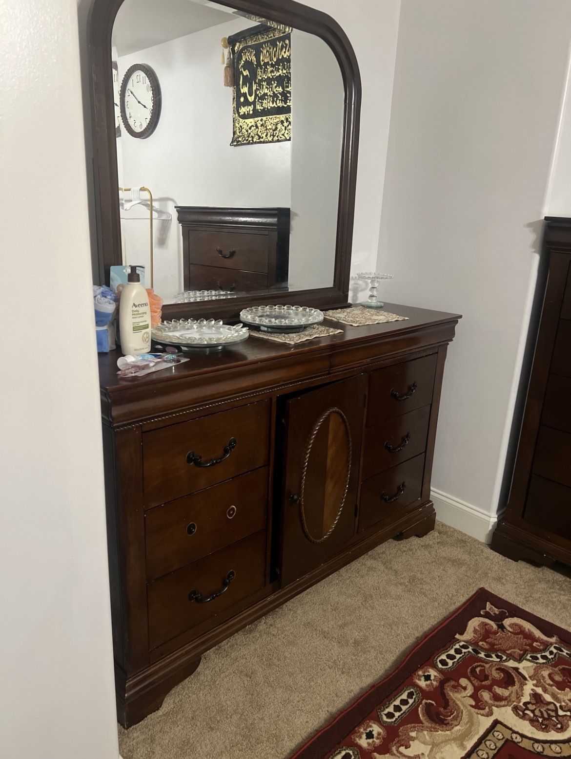 Bed With Everything Except The Mattress Like New I’m Buying A New Bed But I Need To Sell This One Price Is Negotiable 