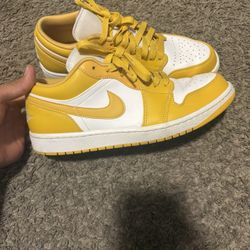 Yellow And White Nike Dunks Lows 10.5