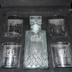 Dave & Busters Glass Drink set