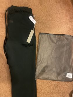 Brand New Size Small Men’s Essential Sweats