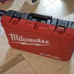Milwaukee tool box