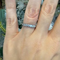 Platinum Ring Band With Natural Diamonds 
