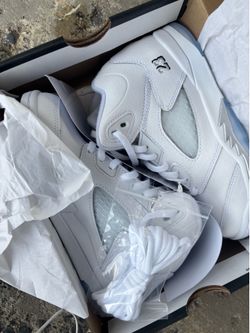 Jordan 3s SIZE 3