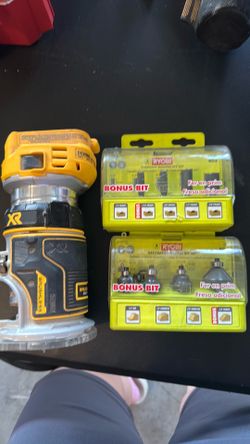 DeWalt router