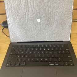 MacBook Pro 2024