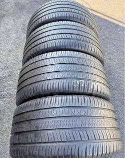 Set 285/40-20 Pirelli con el 80% de vida