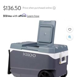 Igloo 90-quart Maxcold Latitude Flip and Tow Wheeled Cooler