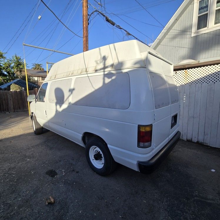 Dog Grooming Van