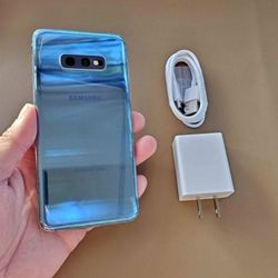 Samsung Galaxy S10e, Factory Unlocked,  Excellent Condition.  Like New 