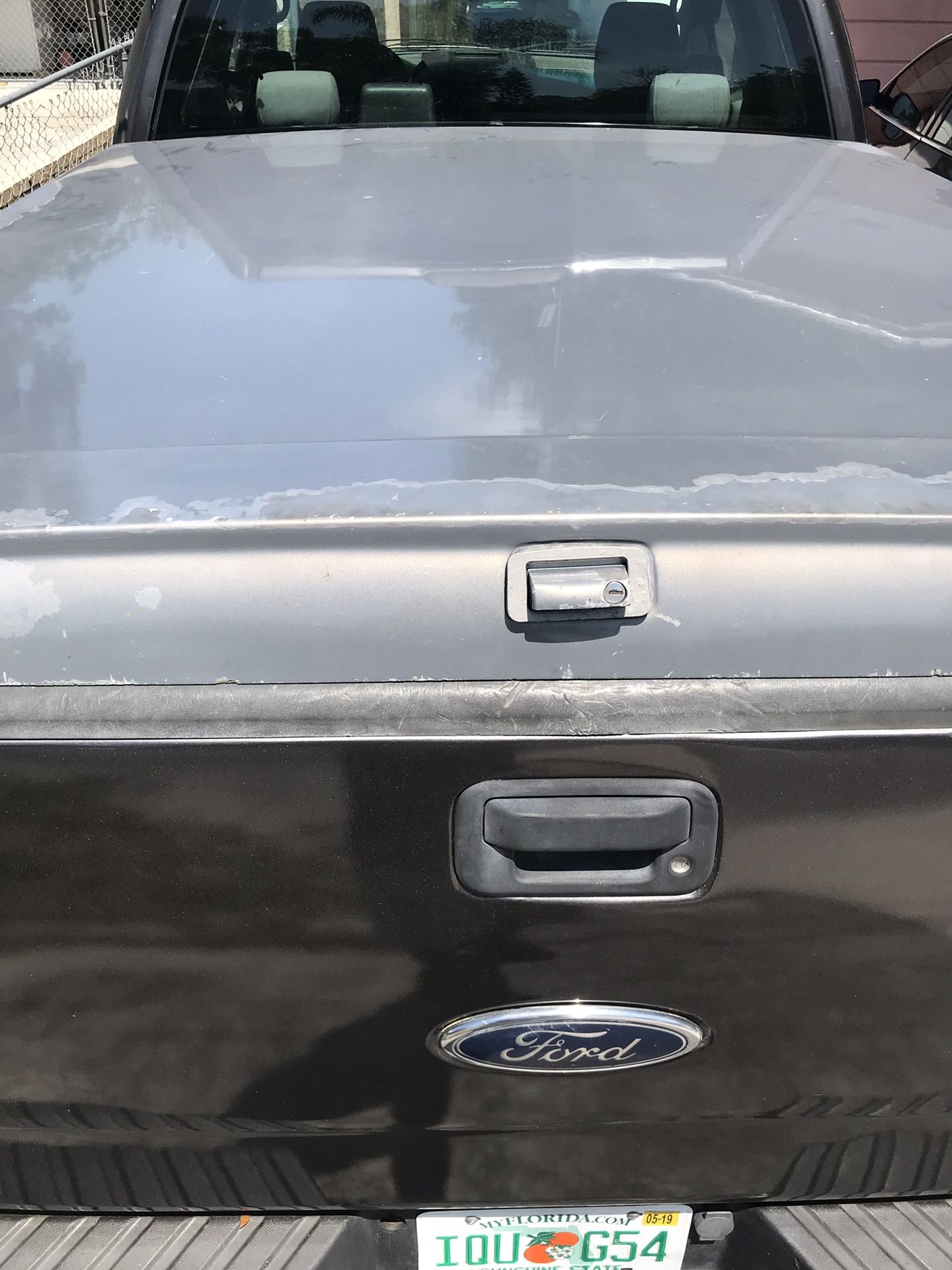 Truck bed cover/ Toyota Tundra for Sale in Tampa, FL OfferUp
