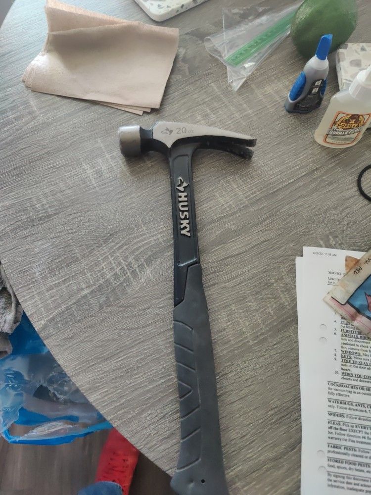 Husky Hammer 20 Oz.