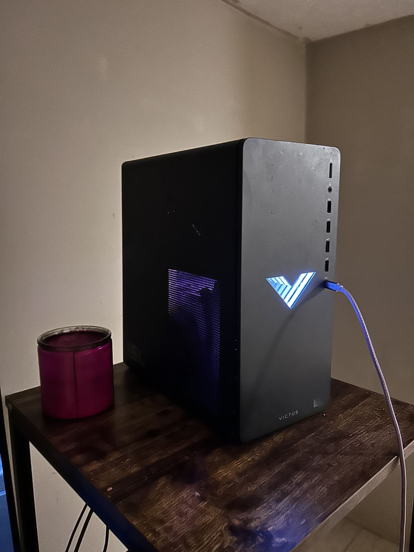 Gaming Pc With Everything Need To Play And Stream