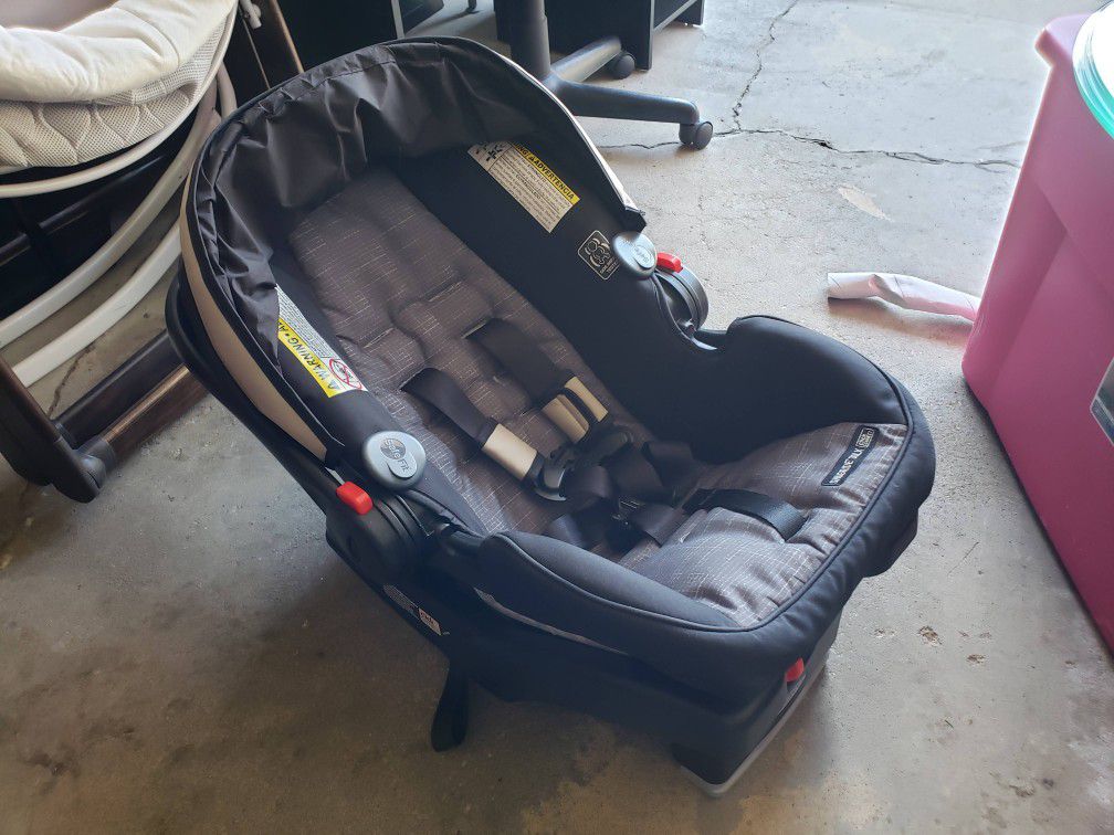 SnugRide® Click Connect™ 30 LX Infant Car Seat