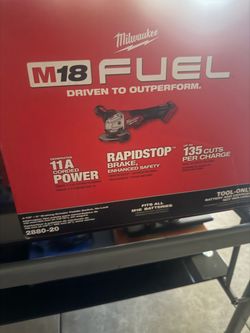 Milwaukee M18 FUEL 4-1/2"/5" Angle Grinder Tool Only