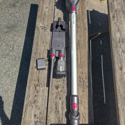 Dyson Vacuum 