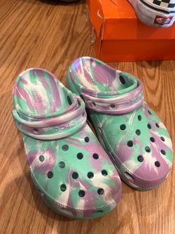 crocs