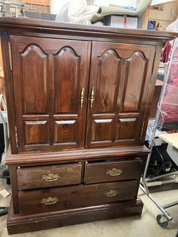 Ethan Allen Solid Wood Chest of Drawers/Dresser 56.5” Tall