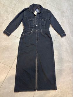 NWT. Universal thread women’s long sleeve Denim Maxi dress