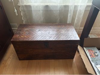 Solid wood trunk
