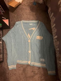 Taylor Swift 1989 Cardigan Size M/L