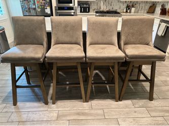 Barstools set of 4 Very good used condition