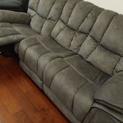 *Unreal Pricing!!!*---Cozy Barcelona Fabric Reclining Sofa---Delivery And Financing Available🤭