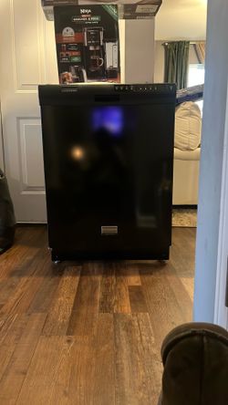 Frigidaire Dish Washer