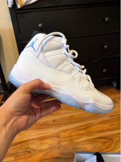Legend blue 11 size 10