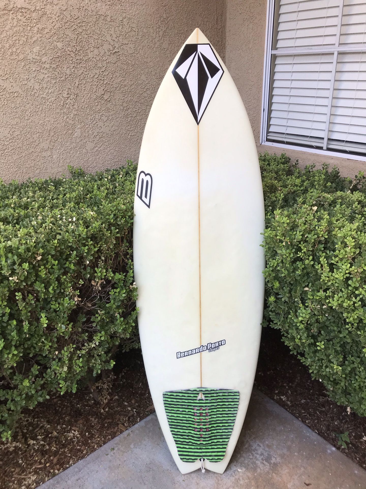 5’5 surfboard