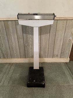 Vintage Sears Doctors Scale