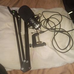 Gaming Microphone Connects To All Platform 