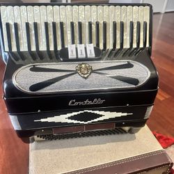 Acordion Contelo Mediano