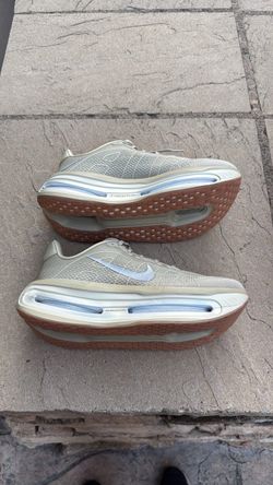 New Nike Vomero Premium Essential running shoes desert khaki Men’s 8 or 9.5