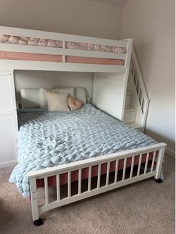 Twin over full/queen bunk bed