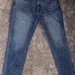 $35 40x30 Abercrombie Jeans 