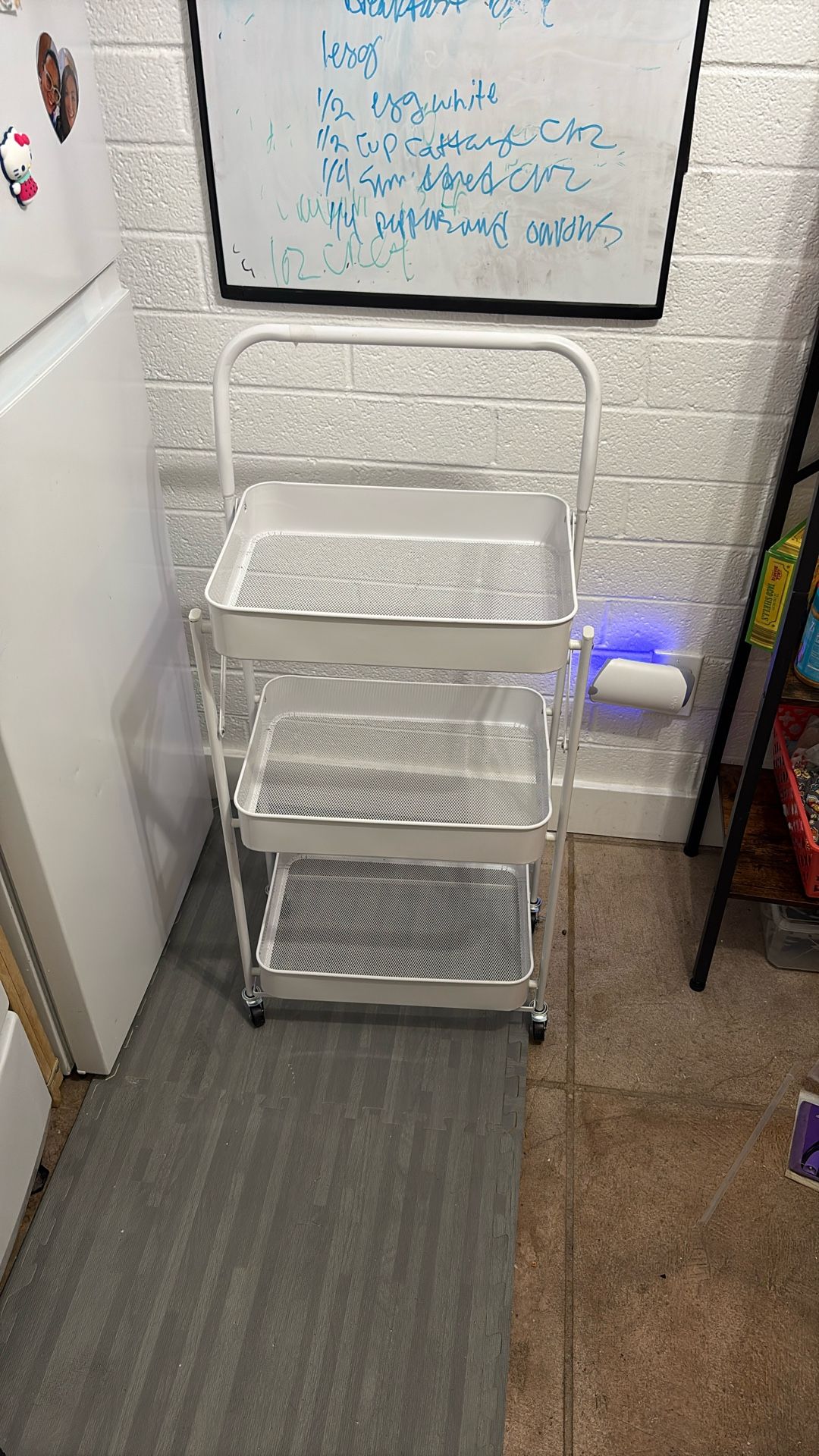 Rolling Shelf - $10 Must Go P/U only