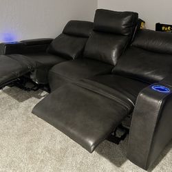 Greymel Zero Gravity Leather Sofa (Smoke-Free)