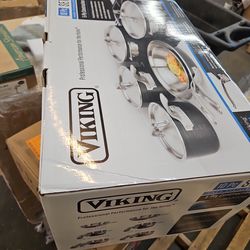 Viking
5-Ply Hard Anodized 10-piece Cookware Set with Stainless Steel Interior