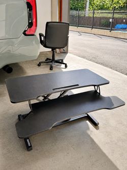 Ergo Desktop Kangaroo Adjustable Sit-Stand Desk Converter – Black