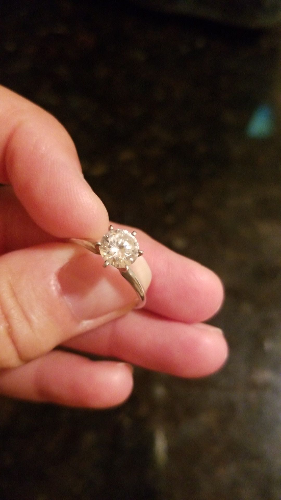 Fashion jewelry diamond looking ring