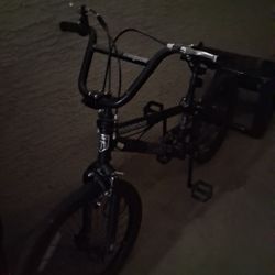 BMX MONGOOSE BIKE